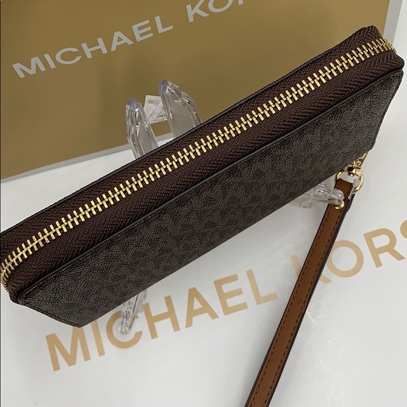 Michael Kors Jet Set Travel Phone Wallet Wristlet - Picture 8 of 16